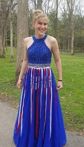 My eyes welled with tears as I read the message on this teen's prom ...